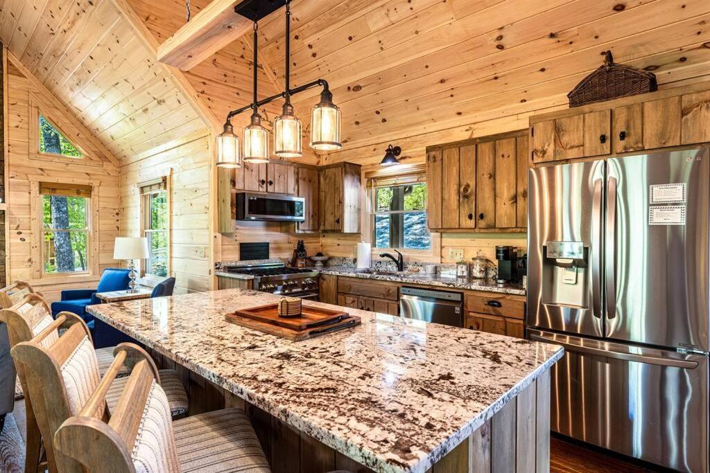 Luxe Family Cabin 8 Min To Downtown Blue Ridge Bagian luar foto